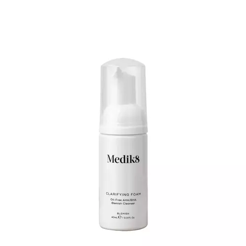 Medik8 - Try Me Size - Clarifying Foam - Čisticí pěna bez obsahu oleje s AHA/BHA kyselinami - 40 ml